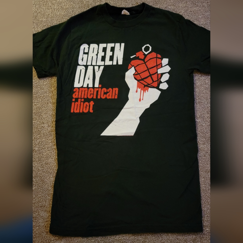 Green Day American Idiot band tee